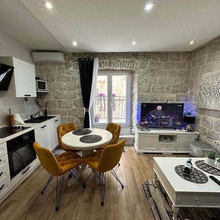 Cherry Luxury Apartment กอร์จูลา ภายนอก รูปภาพ