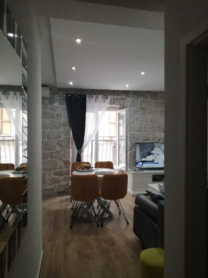 Cherry Luxury Apartment กอร์จูลา ภายนอก รูปภาพ