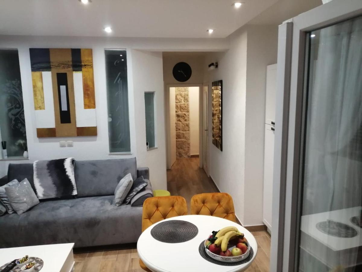 Cherry Luxury Apartment กอร์จูลา ภายนอก รูปภาพ