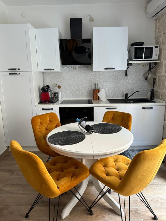 Cherry Luxury Apartment กอร์จูลา ภายนอก รูปภาพ