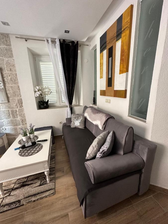 Cherry Luxury Apartment กอร์จูลา ภายนอก รูปภาพ